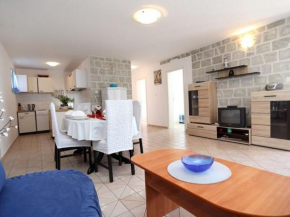 Apartment Meri - Two Bedroom Apartment with Balcony